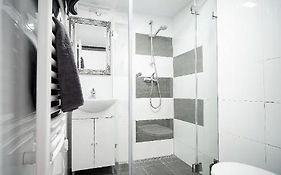 Twin Apartment
